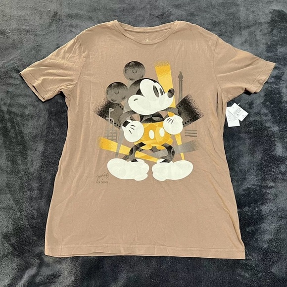 Mickey Mouse Disney Parks Artist Series T-Shirt by Mike Posluszny: Medium (NWT) - Picture 1 of 4